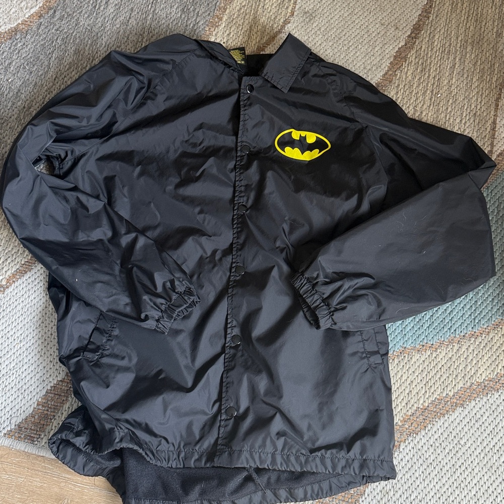 Batman Black and Yellow Logo Jacket men Large snap front closure nylon polyester